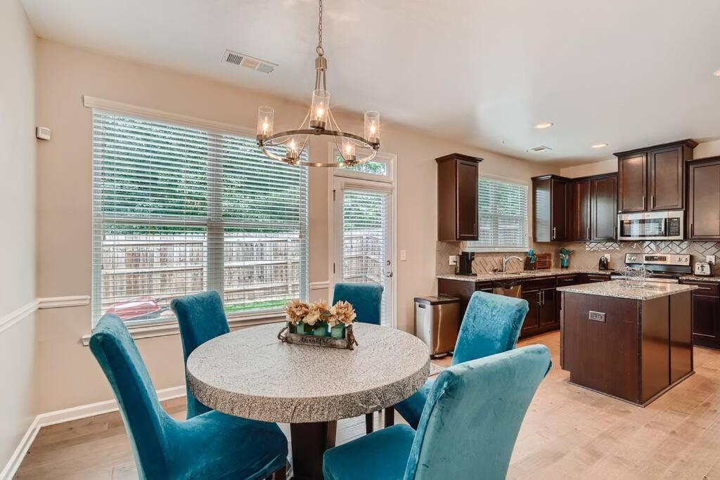 Вилла Luxury Townhouse In Atlanta Suburb Collinsville Экстерьер фото